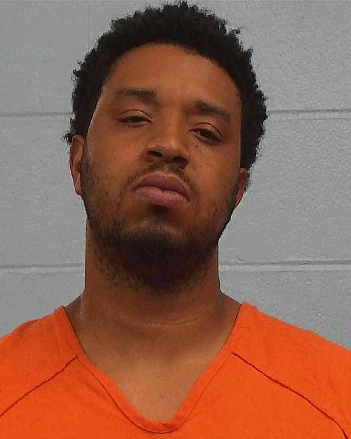 Williams, Sir arrested by Williamson County PD/SO