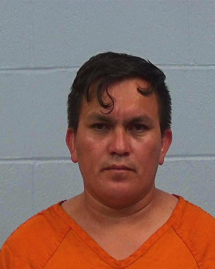 Flores, Lucio booking photo