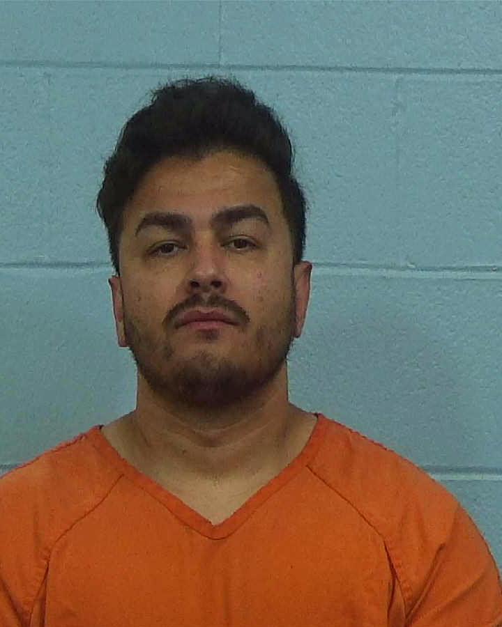 Azurdia, Minor booking photo