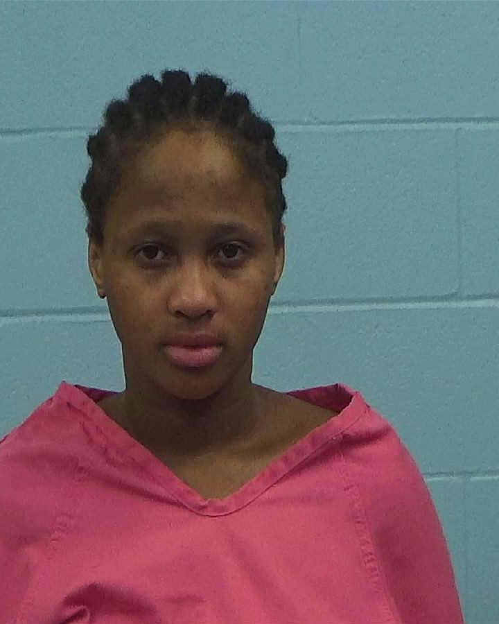 Davis, Danae Shaleigha booking photo