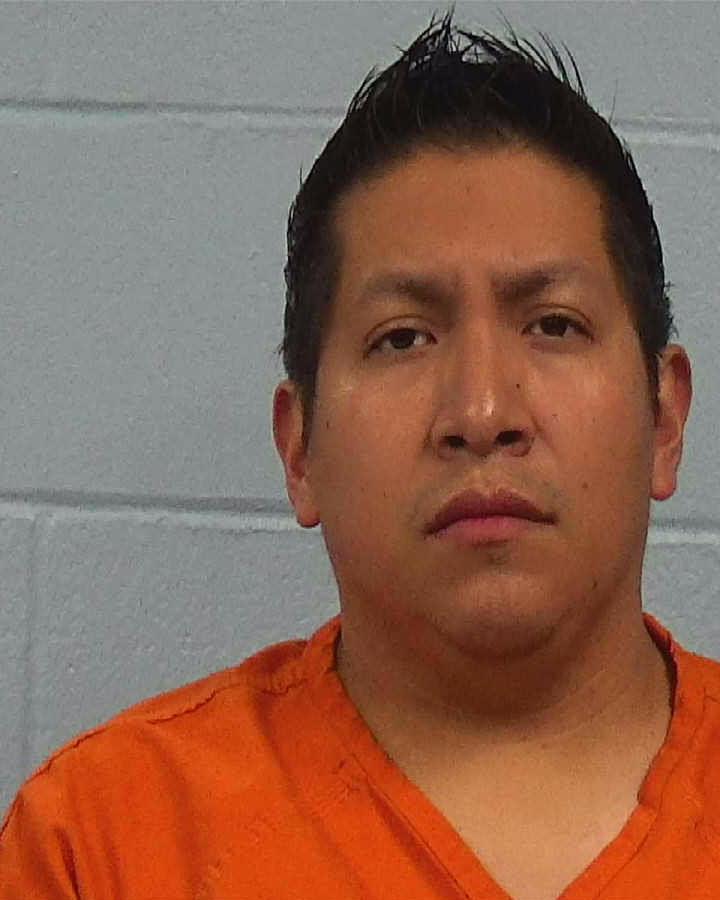 Mora, Marcos booking photo