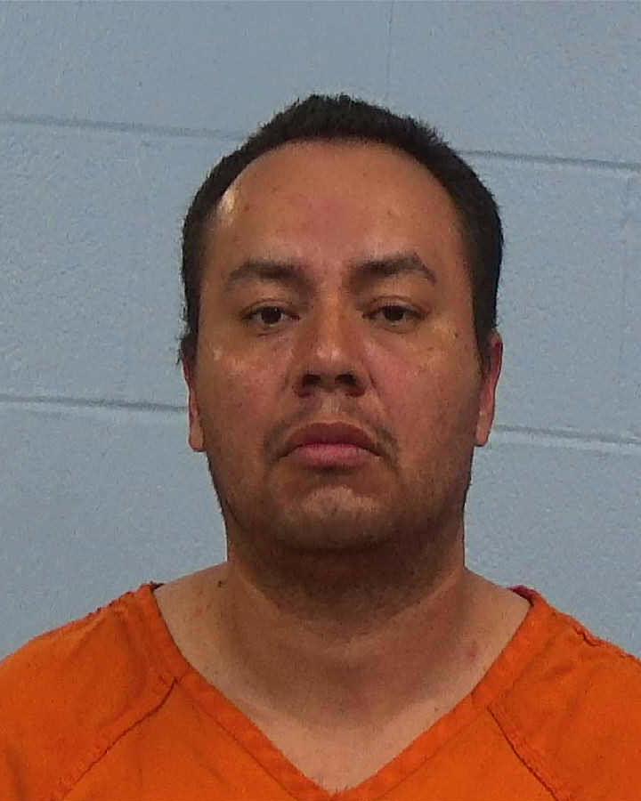 Lara, Kedin booking photo