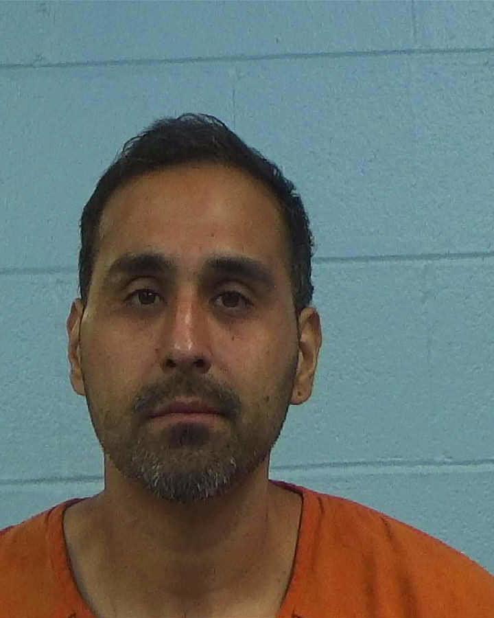 Paredes, Justin Paul booking photo