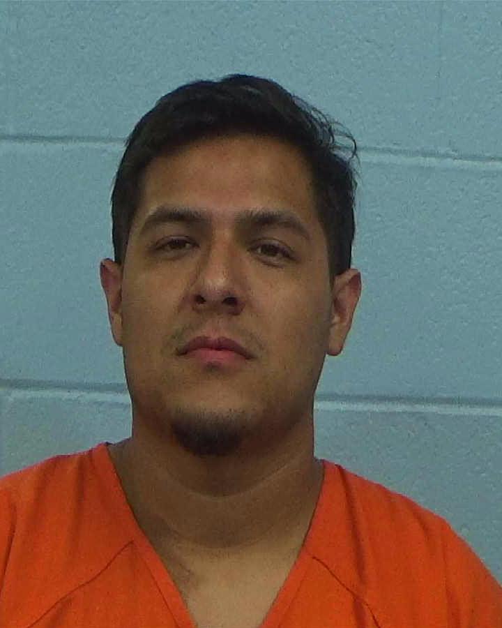 Luna, Erik Jesus booking photo