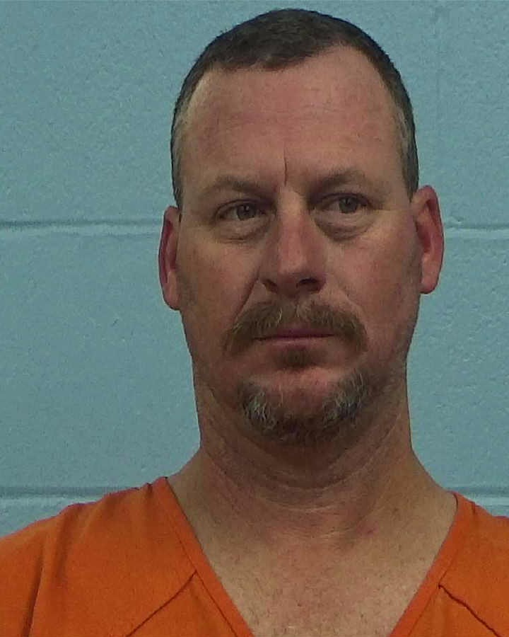 Walton, Dusty arrested by Williamson County PD/SO