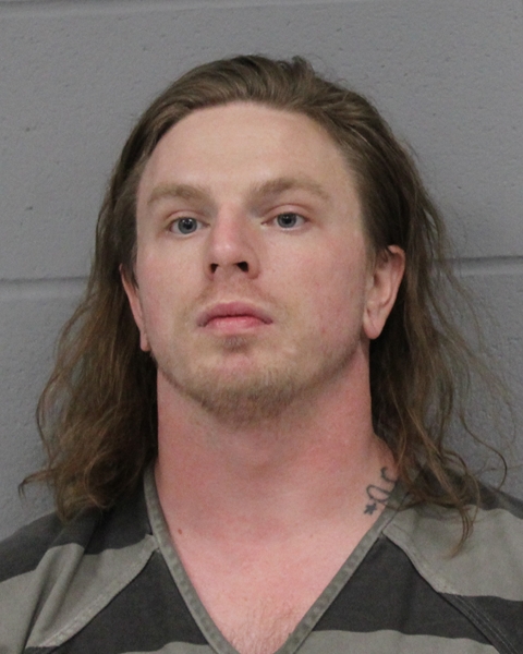 CHAMBERLAIN GRAVES arrested by APD