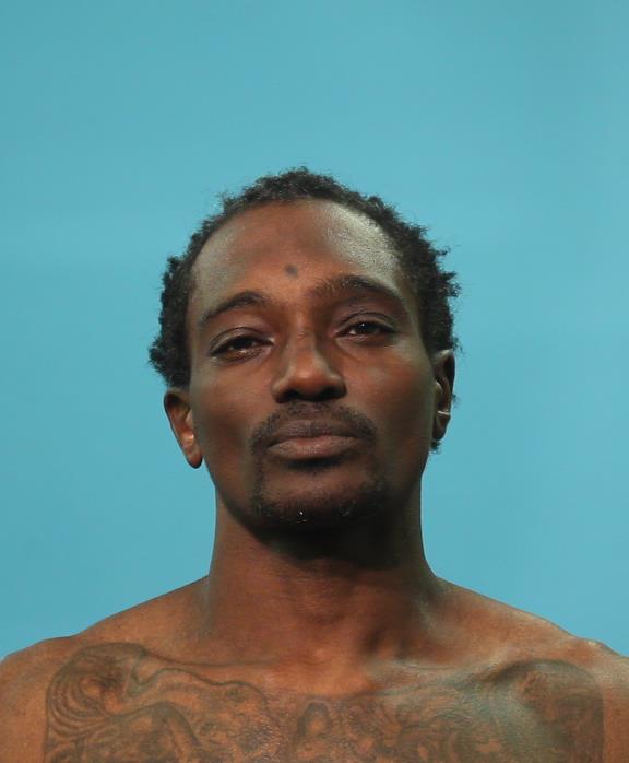White, Derwin Deandrey arrested by Freeport Police Department