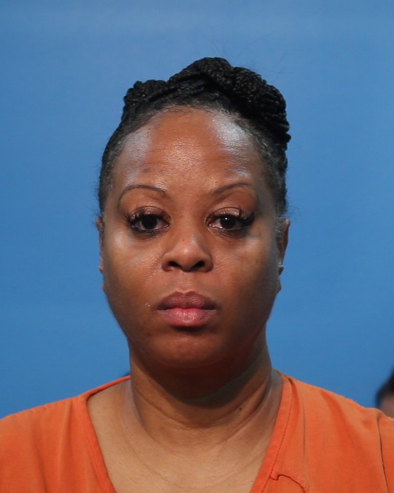 WILLIAMS, SHAUNDRESA DANIELLE arrested by Iowa Colony PD