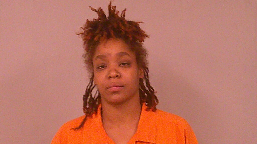 ROACH, AMBRENIQUE SHAVON booking photo