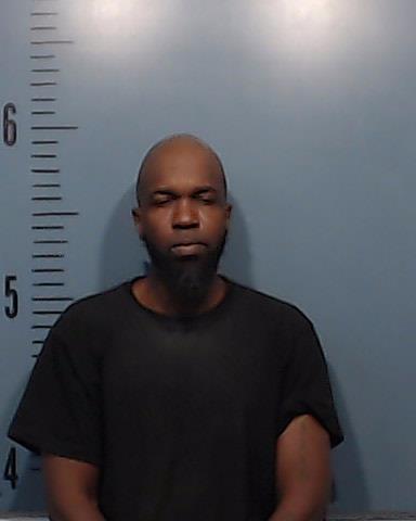 Williams, Ermiaz Daun booking photo