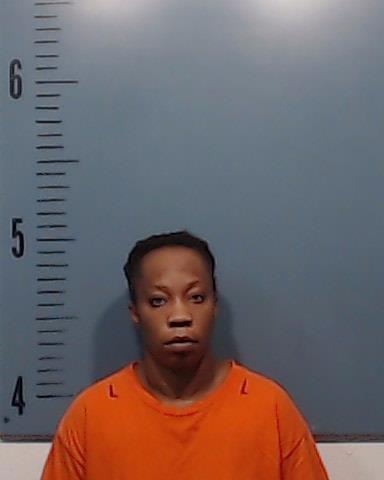 Battee, Shantera Shanae booking photo