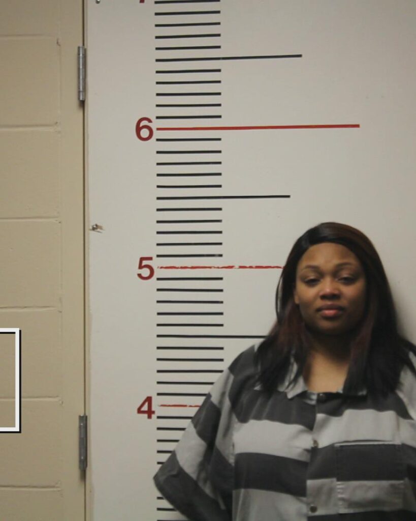 ROBERTS, ANDREA LATRICE booking photo