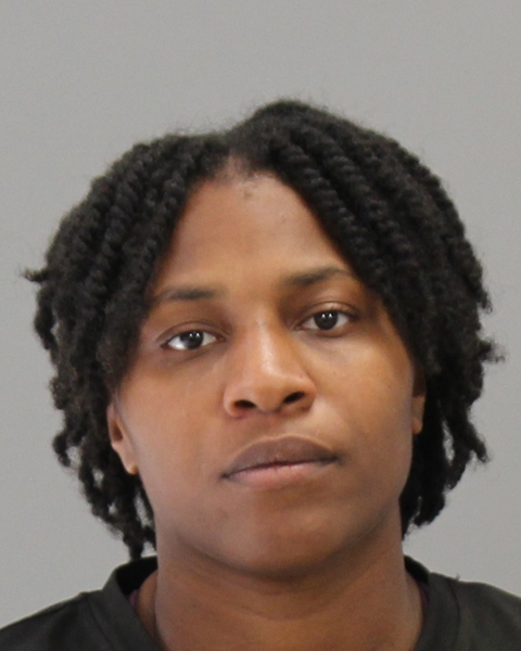 DAVIS, DAYQUINA CIMORIA arrested by College Station Police Department