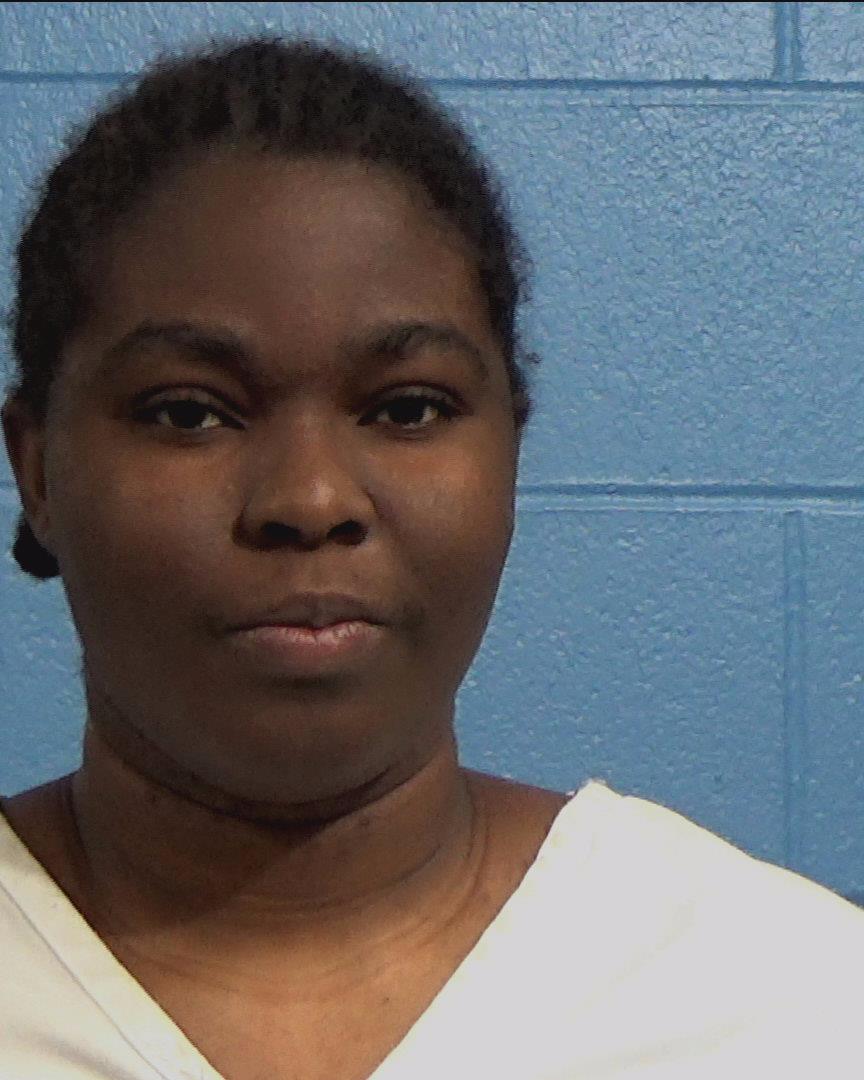 Ninnie, Promice booking photo