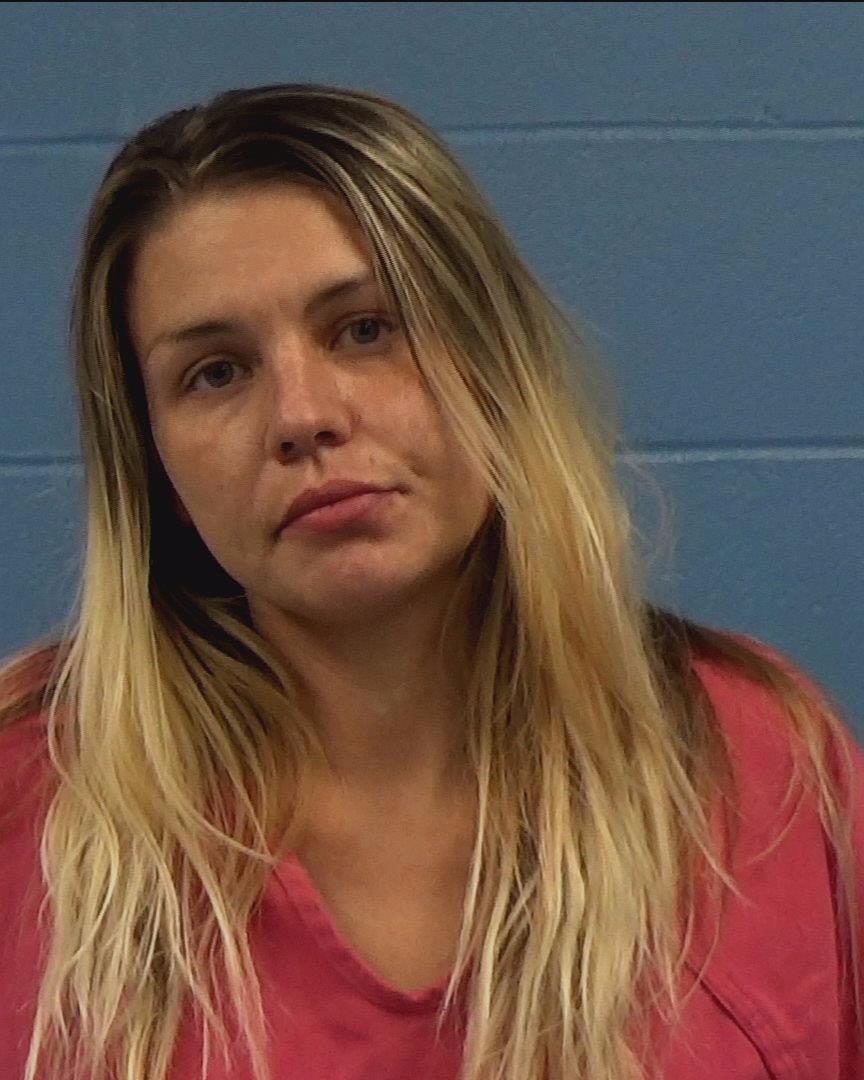 Mallinger, Ashley Denise arrested by Williamson County PD/SO
