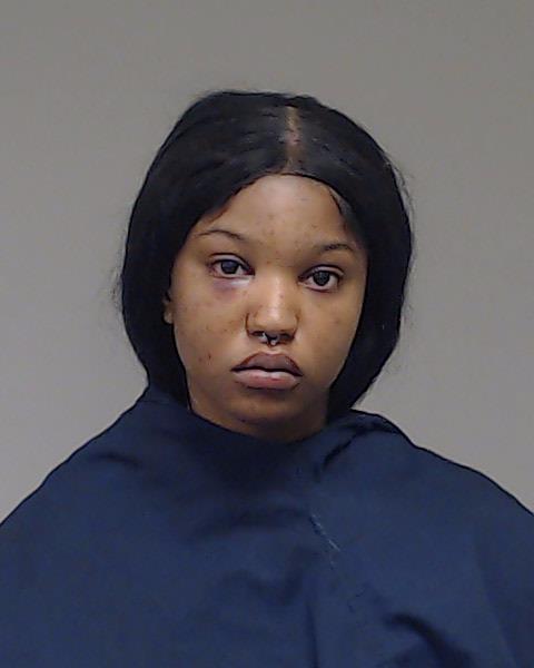 Etier, Tierra booking photo