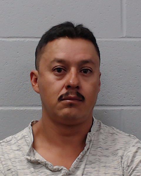 Luna Flores, Everardo booking photo