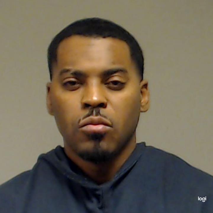 Robertson, Sirteric Rashad booking photo