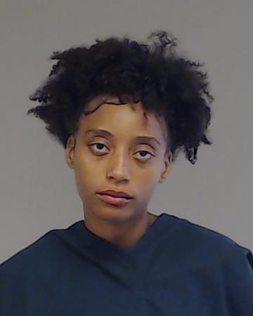 Roberts, Summer Danae booking photo