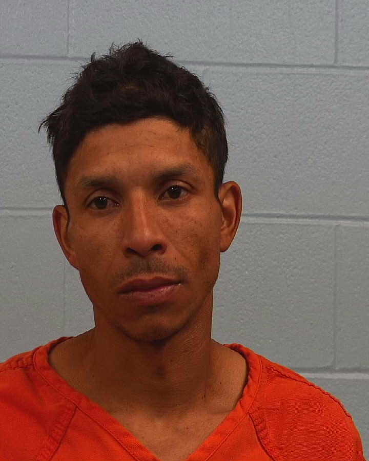 Pineda-Varela, Darwin arrested by Williamson County PD/SO