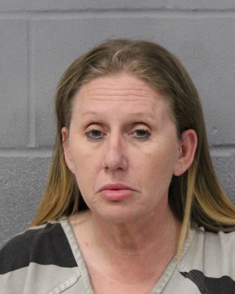 JENNISO DAVIS arrested by APD