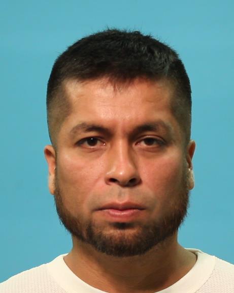 Cuarenta, Ricardo booking photo