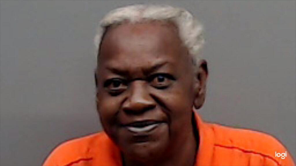ROBERTS, BOBBIE arrested in Smith County, Texas mugshot
