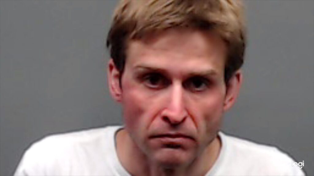 EVERETT, NICHOLAS LEE arrest record in Smith County, Texas EVERETT, NICHOLAS LEE arrested in Smith County, Texas mugshot