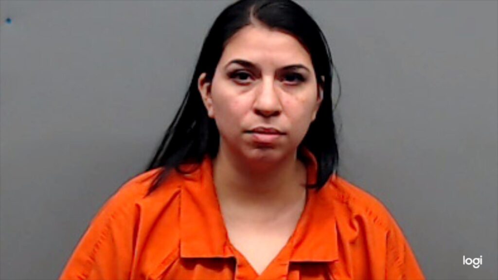FLORES, YARESI arrested in Smith County, Texas mugshot