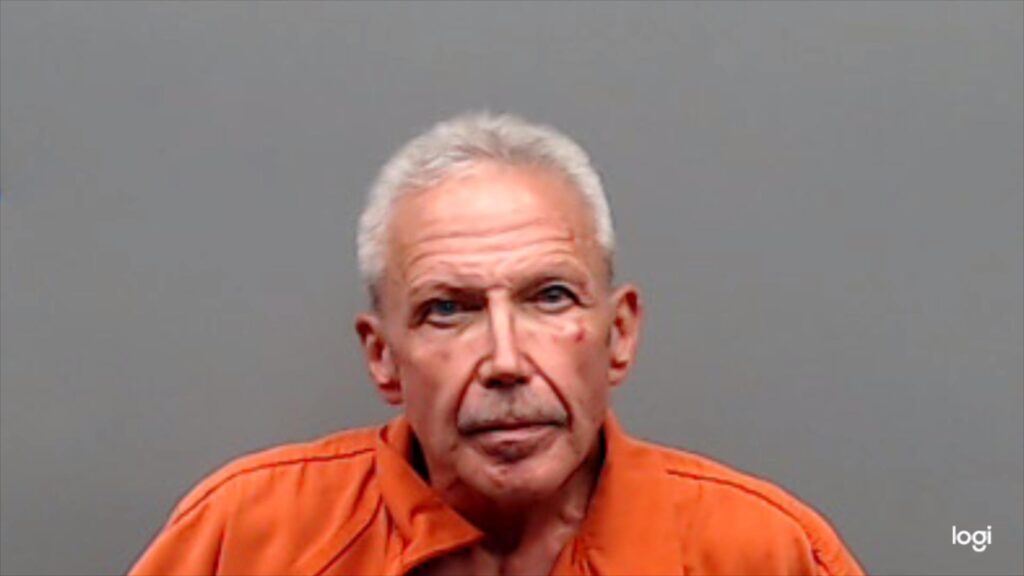OWENS, TRACY arrested in Smith County, Texas mugshot