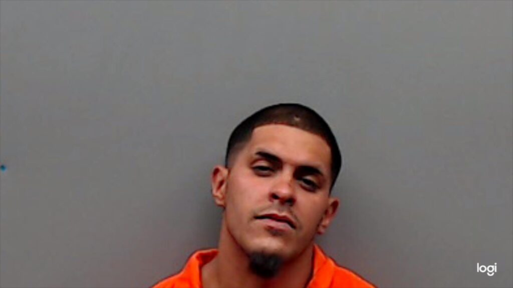 DE LA PAZ, CARLOS DANIEL booking photo