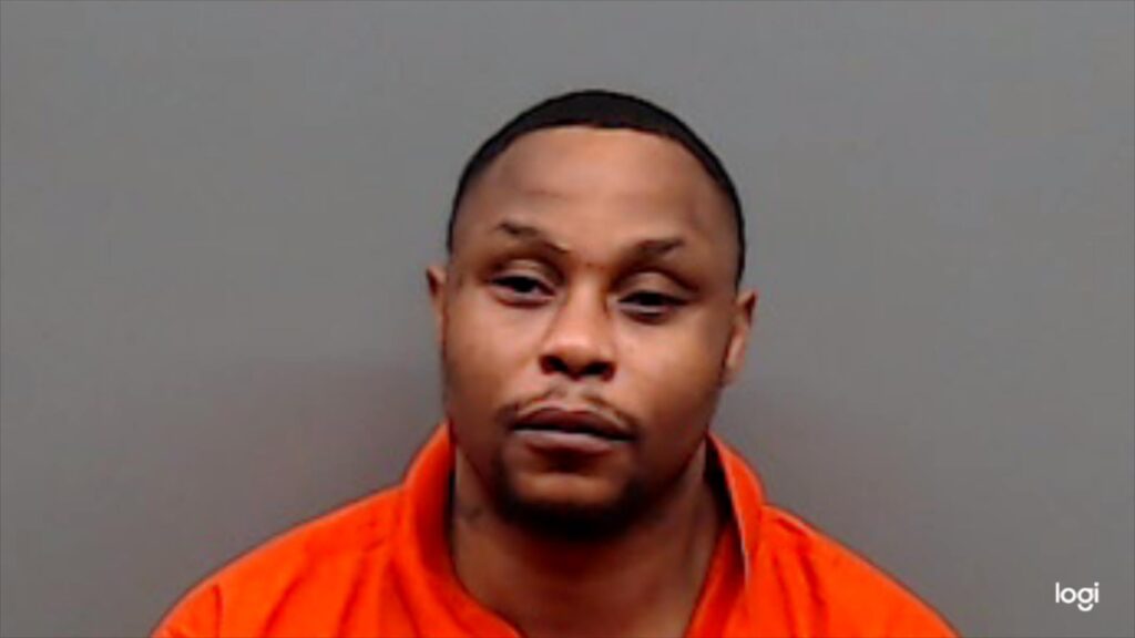 HILL, ELVIS LATREAL arrest record in Smith County, Texas HILL, ELVIS LATREAL arrested in Smith County, Texas mugshot
