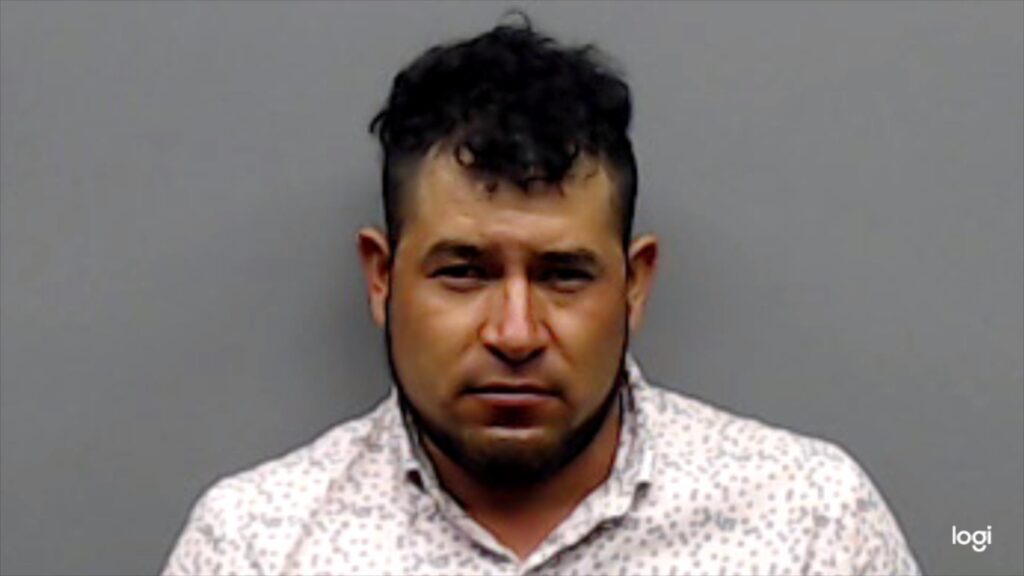 FLORES-MARTINEZ, MIGUEL arrest record in Smith County, Texas FLORES-MARTINEZ, MIGUEL arrested in Smith County, Texas mugshot