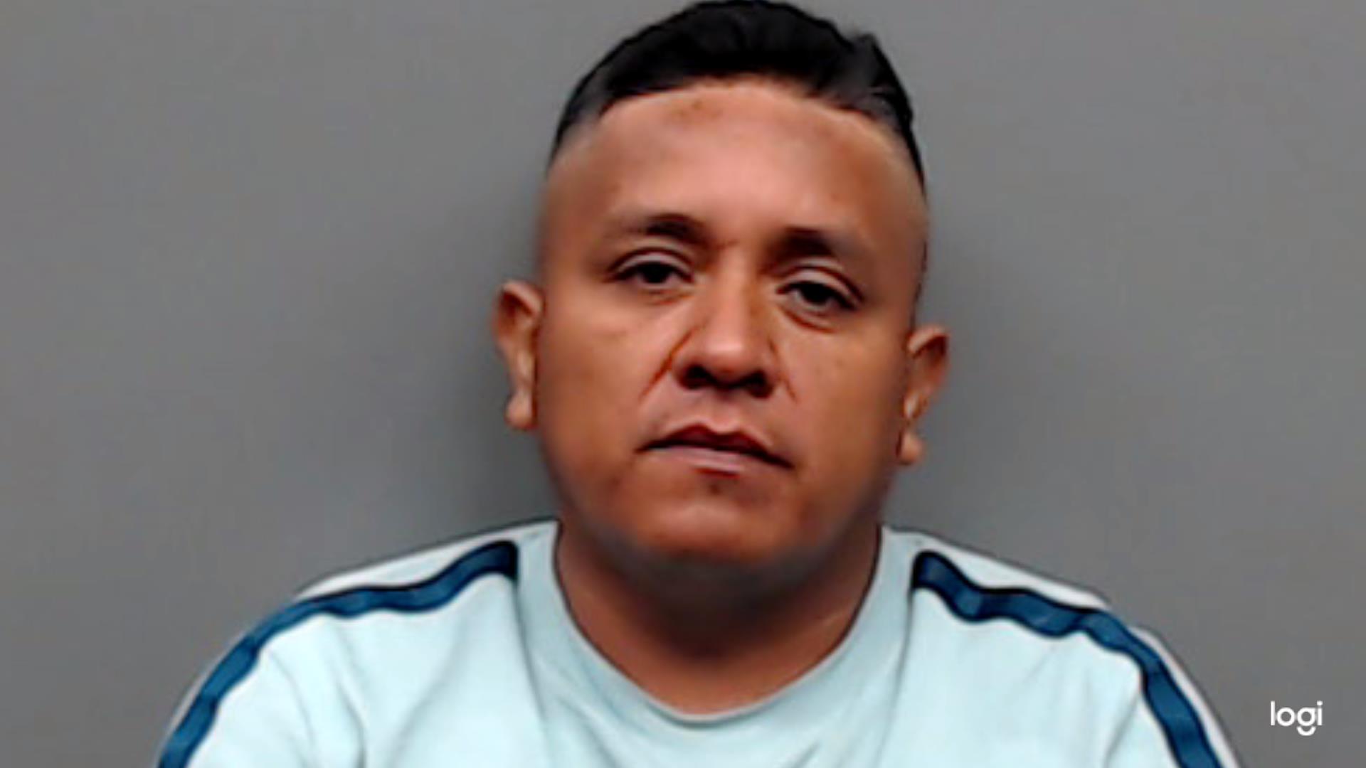 FLORES, OMAR booking photo