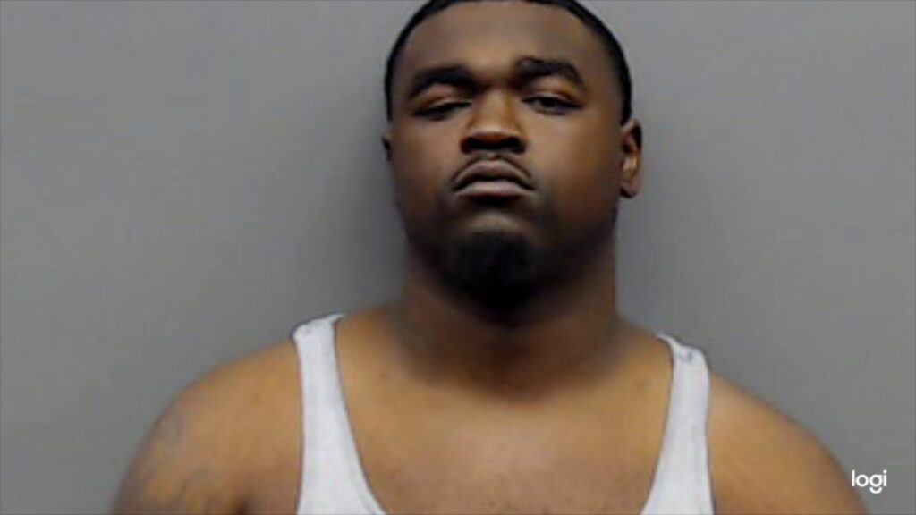 WHITE, KENDREVIAN MONCQUEZ booking photo