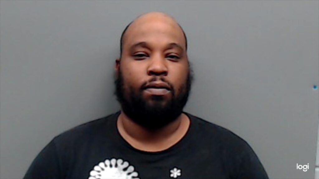 MCCULLOUGH, MONTRE ANTWON arrest record in Smith County, Texas MCCULLOUGH, MONTRE ANTWON arrested in Smith County, Texas mugshot