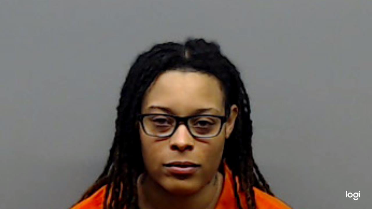 DORRELL, RAVEN JANAE arrested by Smith County SO/PD