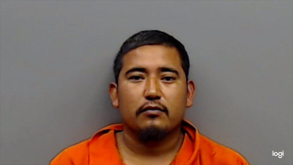 REYNA, ROBERTO booking photo