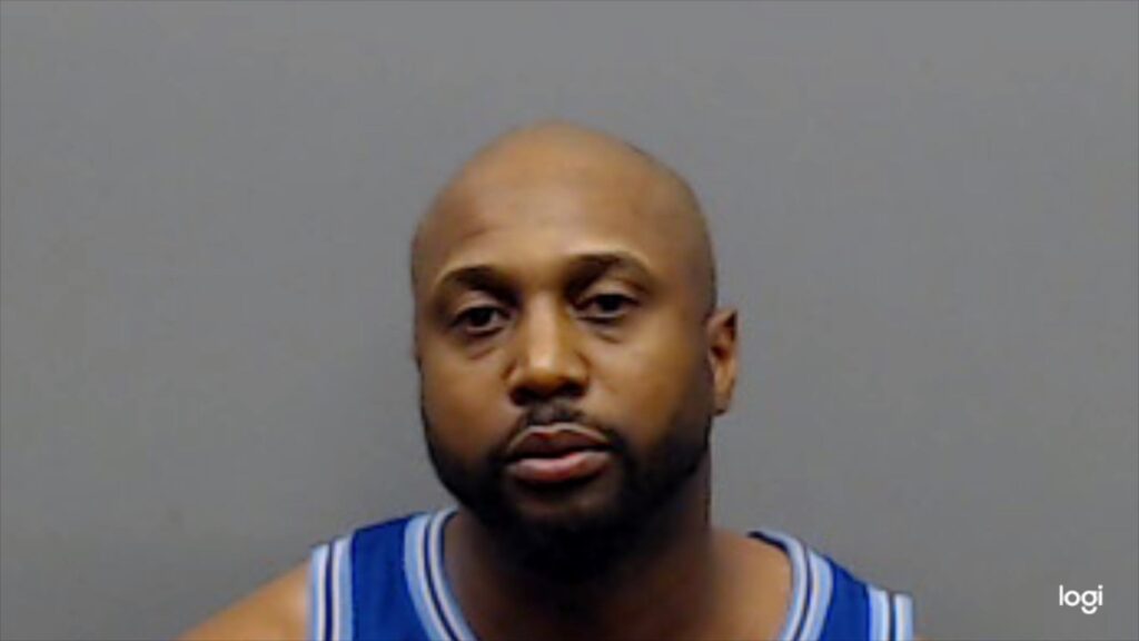 YOUNG, HENDERSON DEMAR booking photo