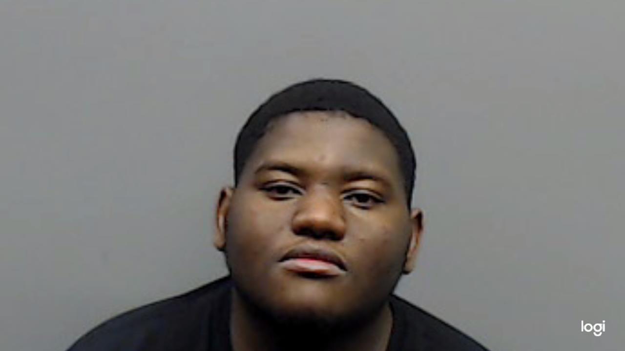 BURGESS, LADARRION TYRESE arrested by Smith County SO/PD