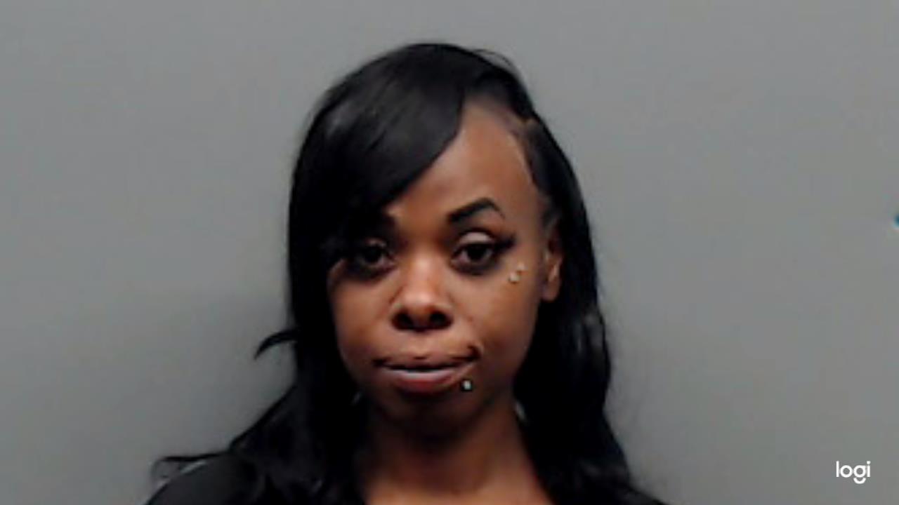 DAVIS, KAVOSIE LATAVION arrested by Smith County SO/PD