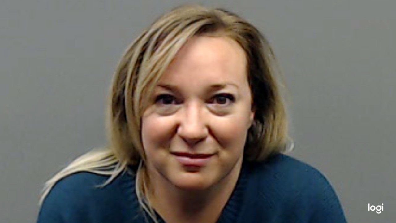 ELLIOTT, NICOLE RENEE booking photo