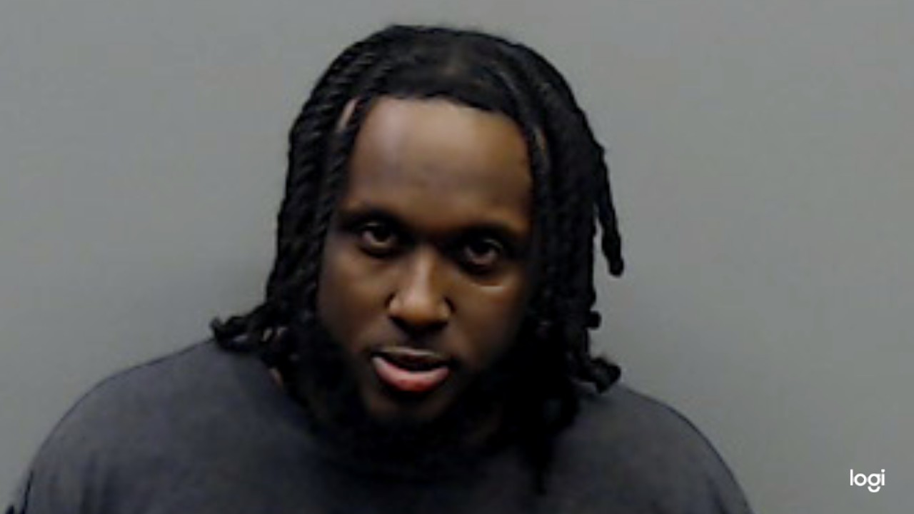 DAVIS, JEQUESTON SEDAVION booking photo