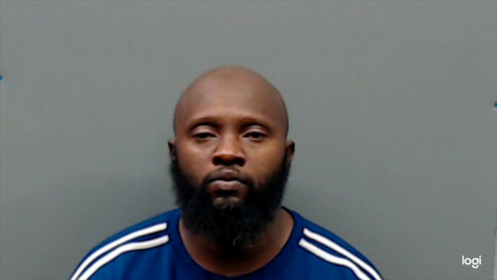 MOORE, QUINTON DERALE booking photo