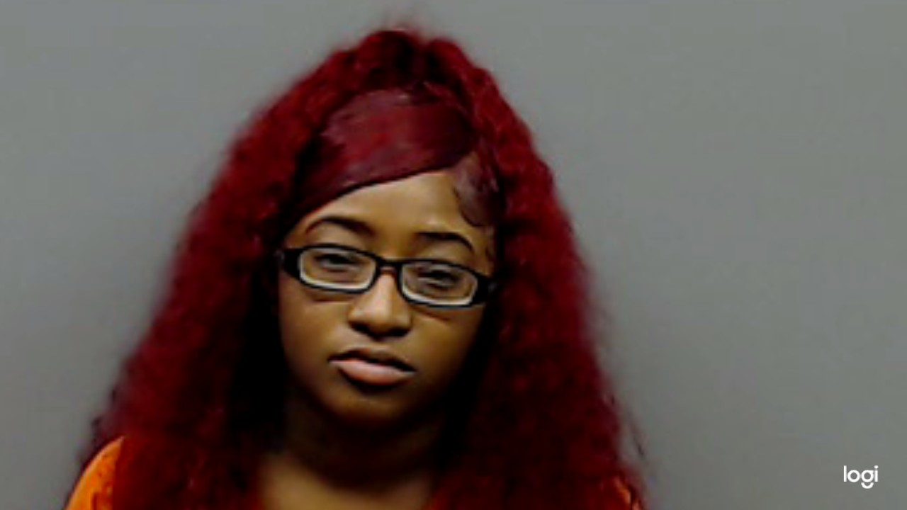 DAVIS, TIERRA CHARELLE arrested by Smith County Sheriff’s Office