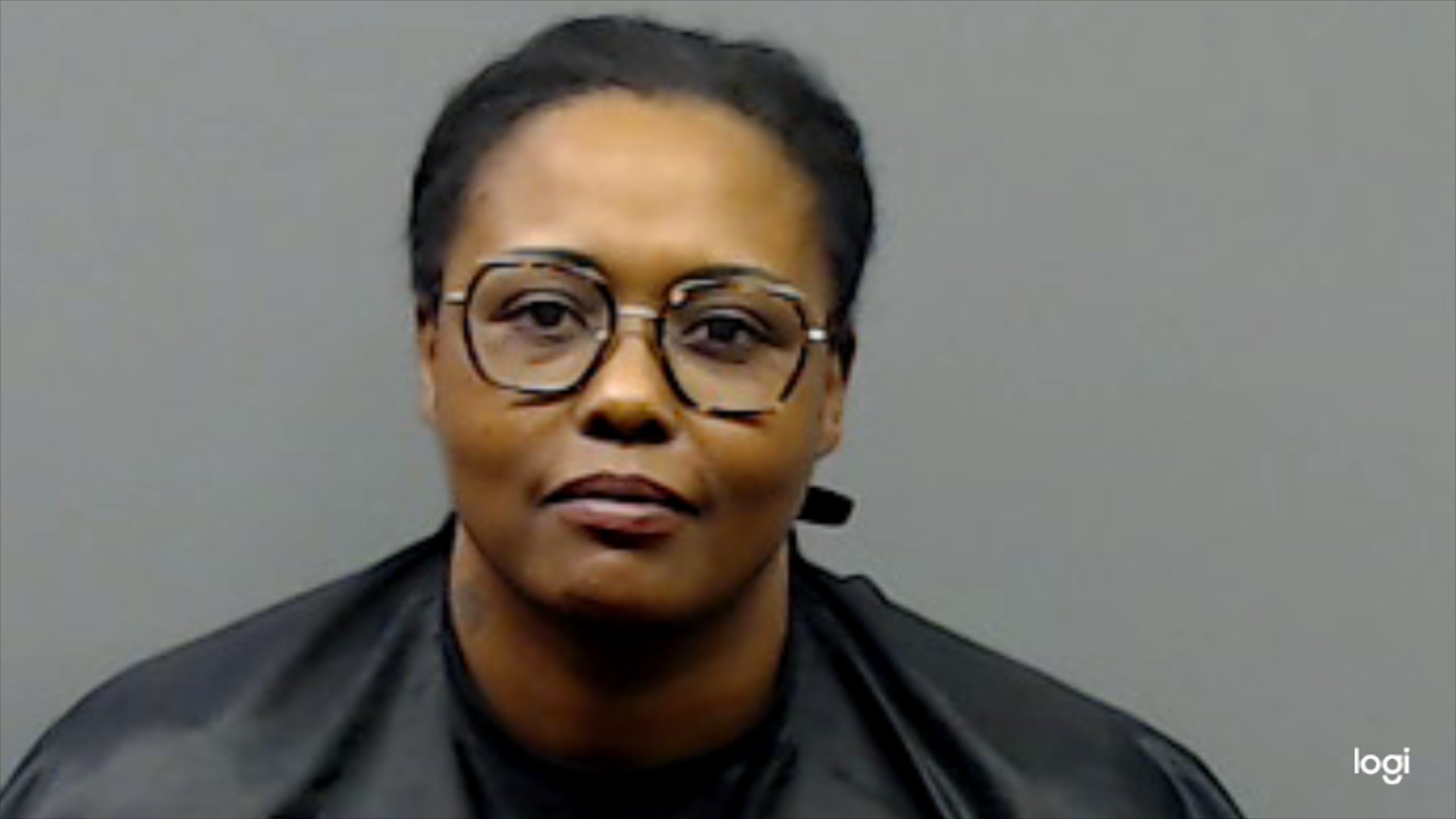 LEE, SHERA SHIMERE arrested by Smith County Sheriff’s Office