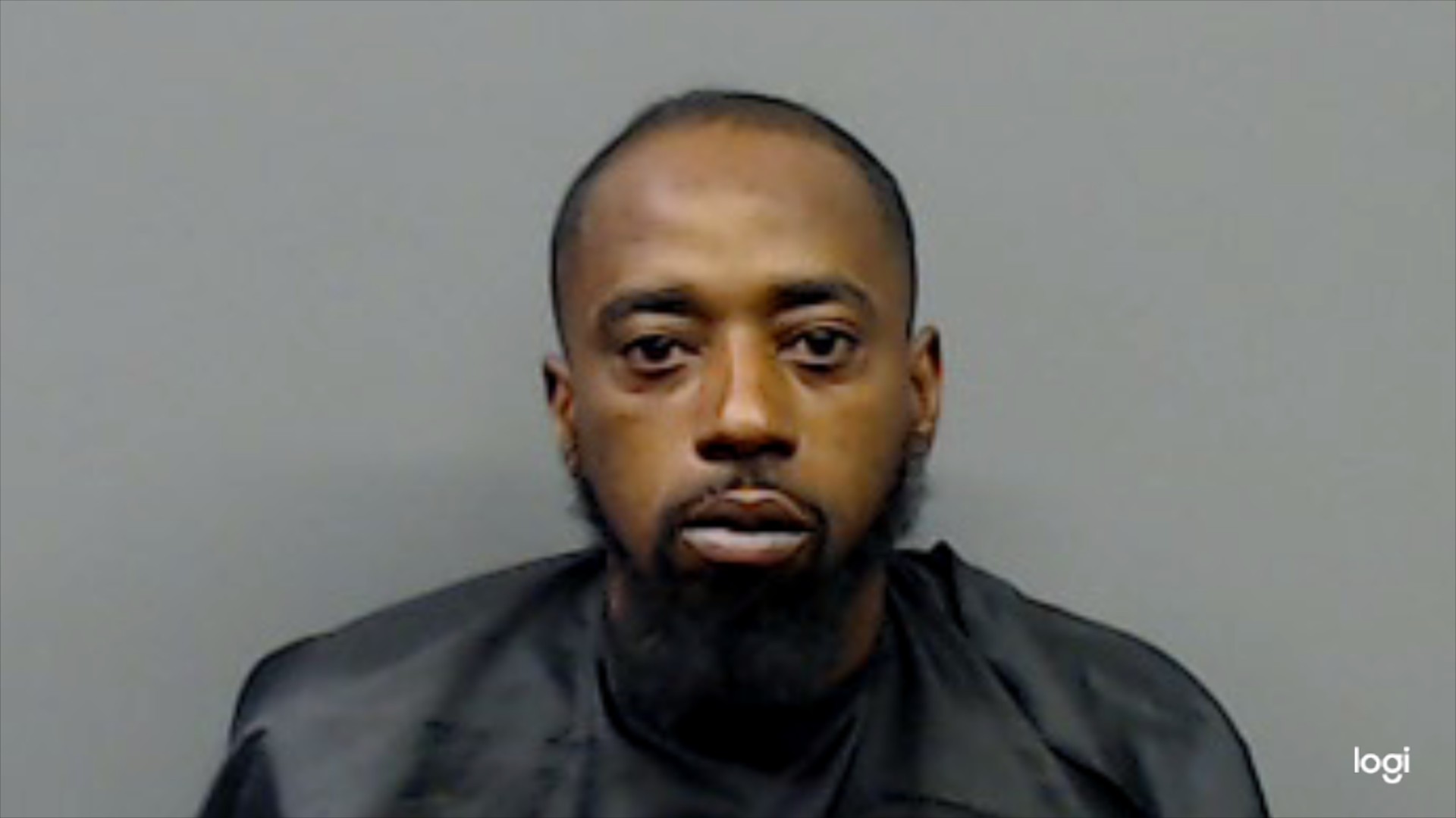 YOUNG, DEUNDRE booking photo