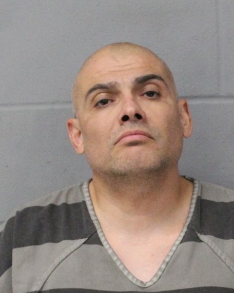 ROBERTO LEAL arrested by APD