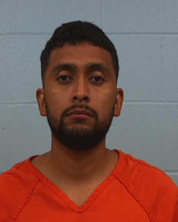 Vasquez-Membreno, Douglas arrested by Williamson County PD/SO